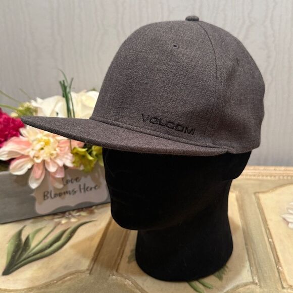 Volcom Euro Xfit Gray Fitted Cap Hat Sz L/XL - Picture 16 of 16